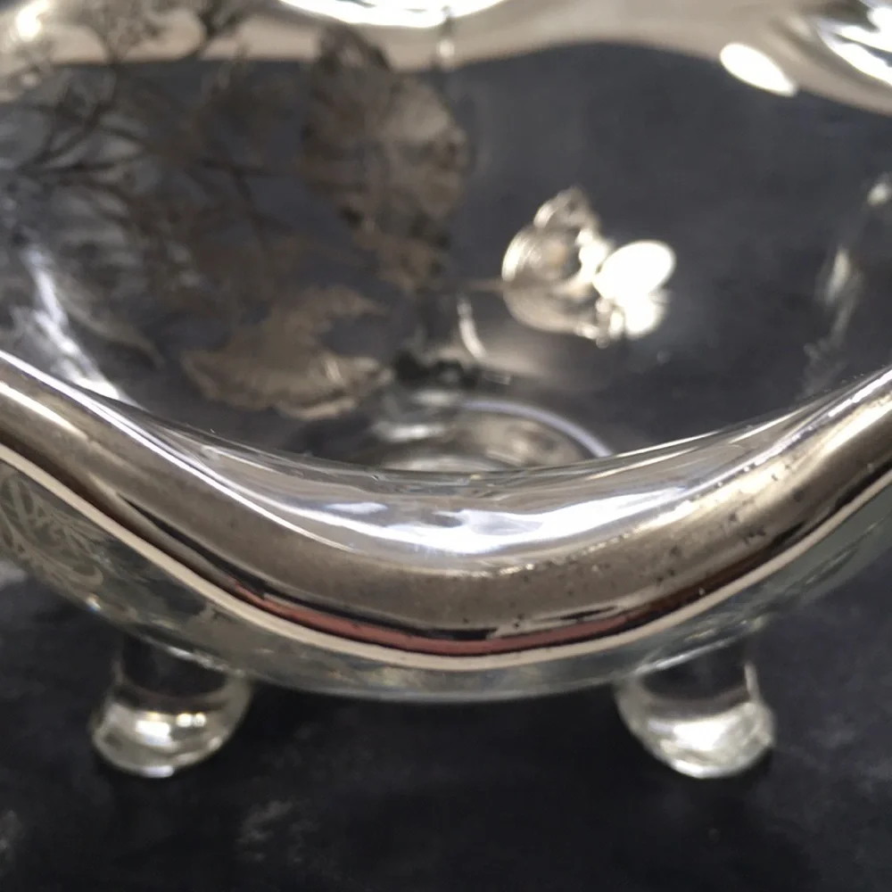 Vintage Silver City Flanders Poppy Viking Glass 3 Footed Candy Dish Silver Bowl